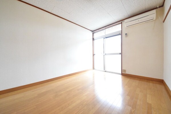 メゾネット泉の物件内観写真